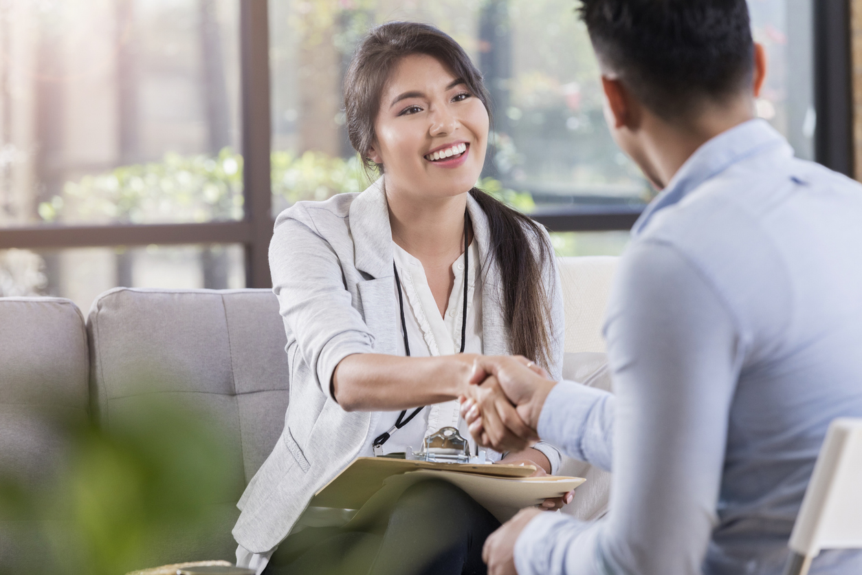 client shaking hands with therapist after Finding a Therapist in Los Angeles